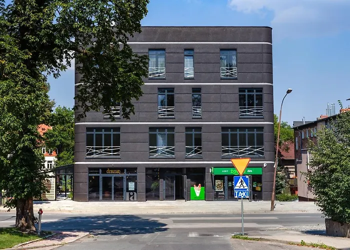 Luxo 13 * Jelenia Gora